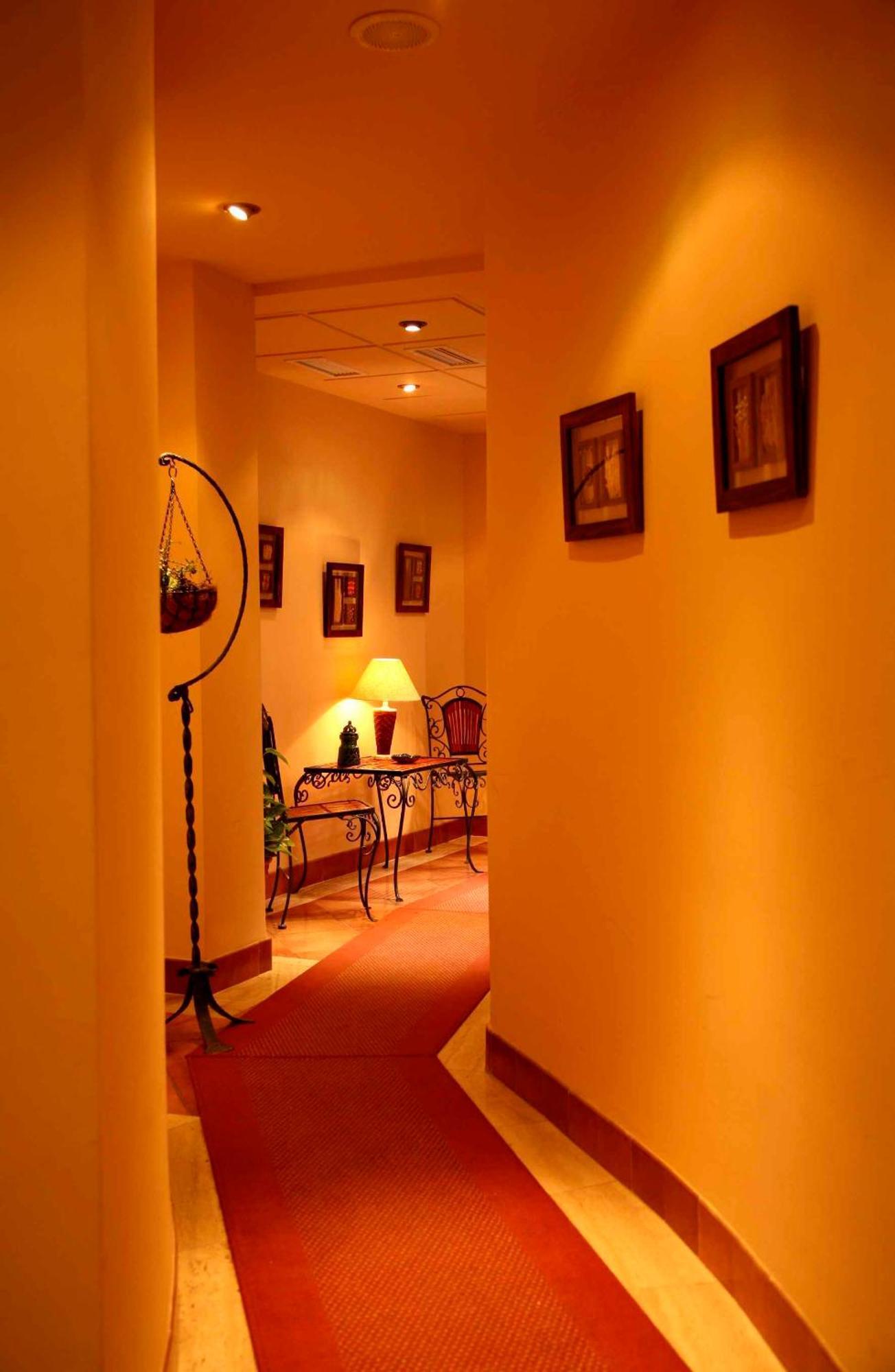 Hotel Baviera Linares  Exteriör bild